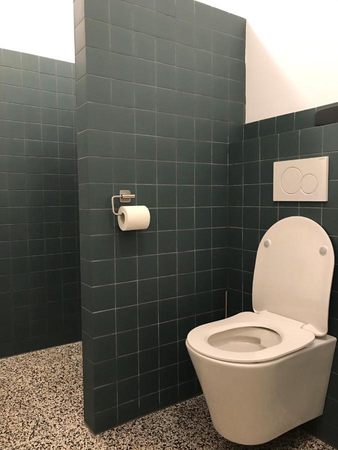 Huis Nummer 1 Eindhoven Esterno foto